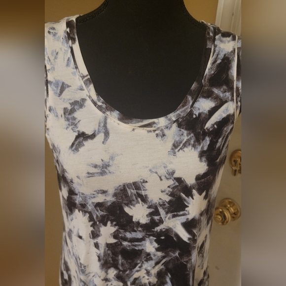 Simply Vera, Vera Wang Marble Tank Top - Picture 4 of 9